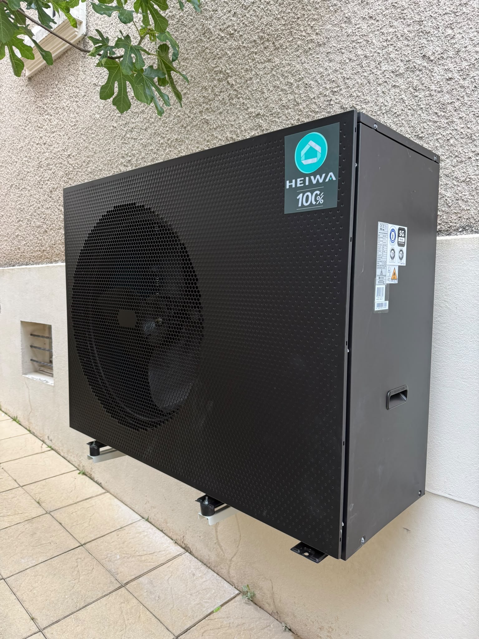 Unité extérieure Heiwa murale, pompe à chaleur Air-Eau